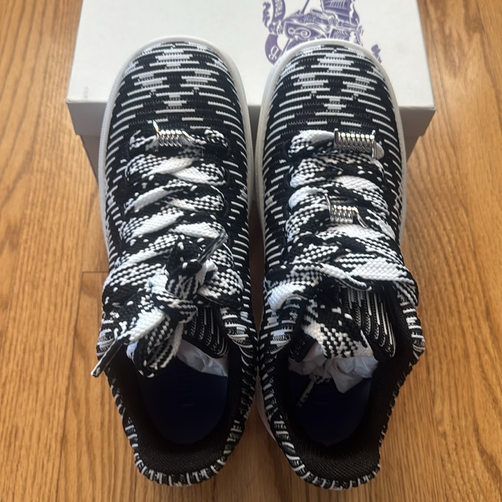 Burberry, Box checked sneakers, US 10/ EUR 40 - Picture 5 of 15